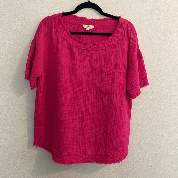 Hot pink gauze top - Picture 2 of 4